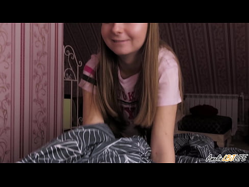 ❤️ Blondie-k bere BFF-ren sakon zurrupatzen du eta esperma jasotzen du ahoan ❌ Porno ederra %eu.hentai-menu.ruan ☑