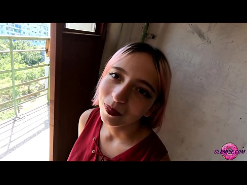 ❤️ Ikasle sentsuak arrotz bat zurrupatzen du kanpoaldean - Cum On His Face ❌ Porno ederra %eu.hentai-menu.ruan ☑